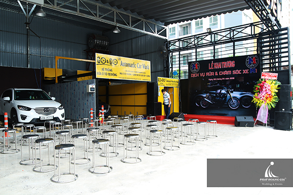 khai trương dịch vụ rửa và chăm sóc xe M1