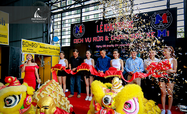 khai trương dịch vụ rửa và chăm sóc xe M1