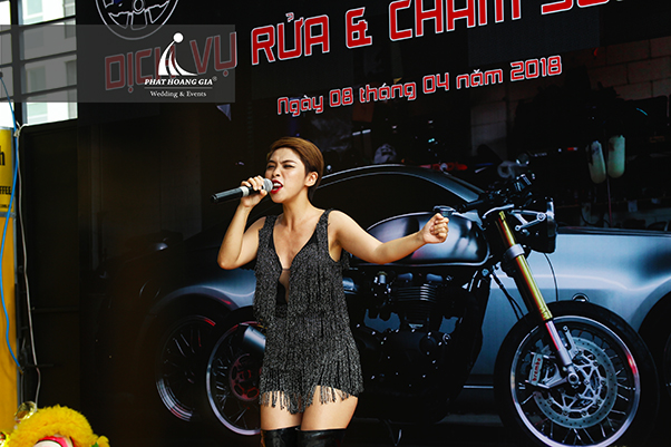 khai trương dịch vụ rửa và chăm sóc xe M1