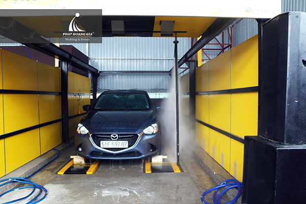 khai trương dịch vụ rửa và chăm sóc xe M1