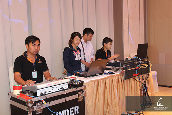 âm thanh ánh sáng