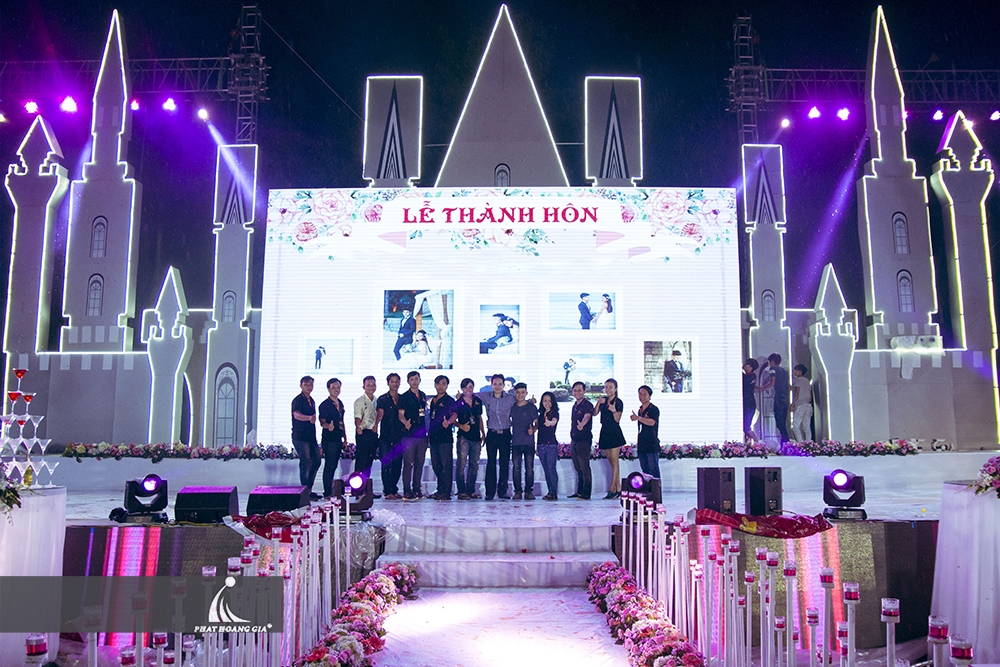 tiệc cưới sân vườn