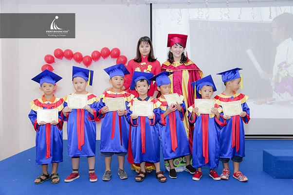 Lễ tổng kết năm học 2018 - Trường mầm non Vũ Trụ Xanh