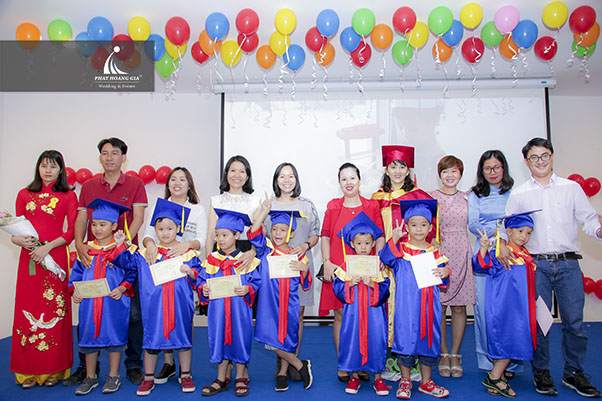 Lễ tổng kết năm học 2018 - Trường mầm non Vũ Trụ Xanh