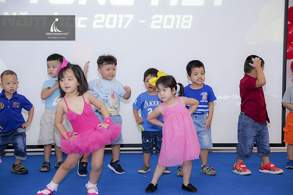 Lễ tổng kết năm học 2018 - Trường mầm non Vũ Trụ Xanh