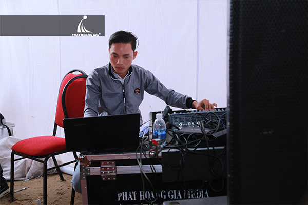 khởi công tòa nhà văn phòng