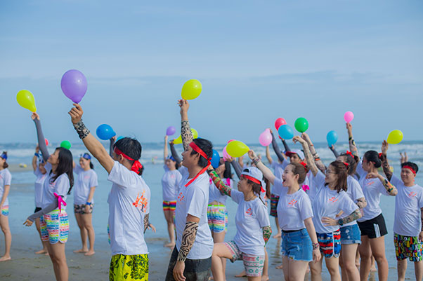 Tổ chức Team building