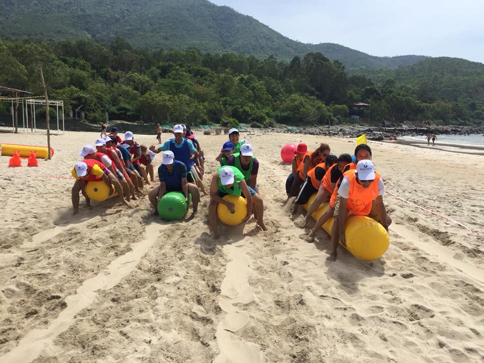 Tổ chức Team building