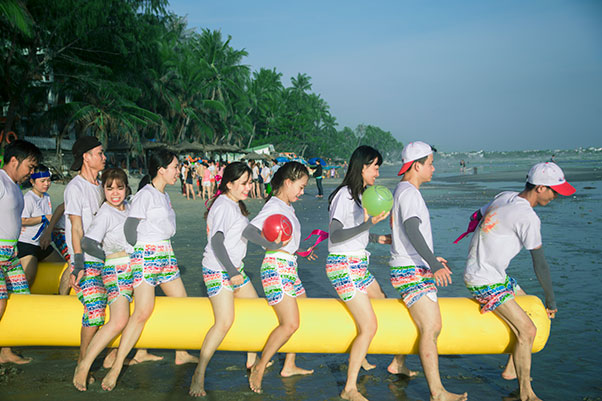 Tổ chức Team building