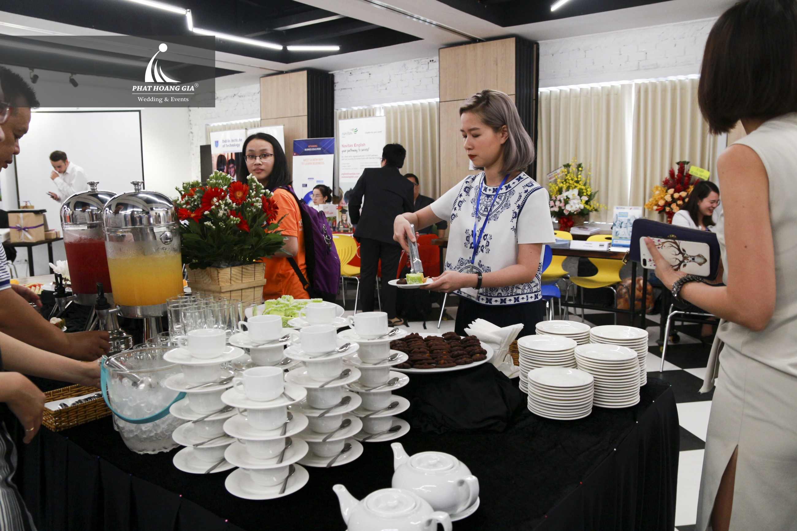 GRAND OPENING MINI ANGENTS FAIR