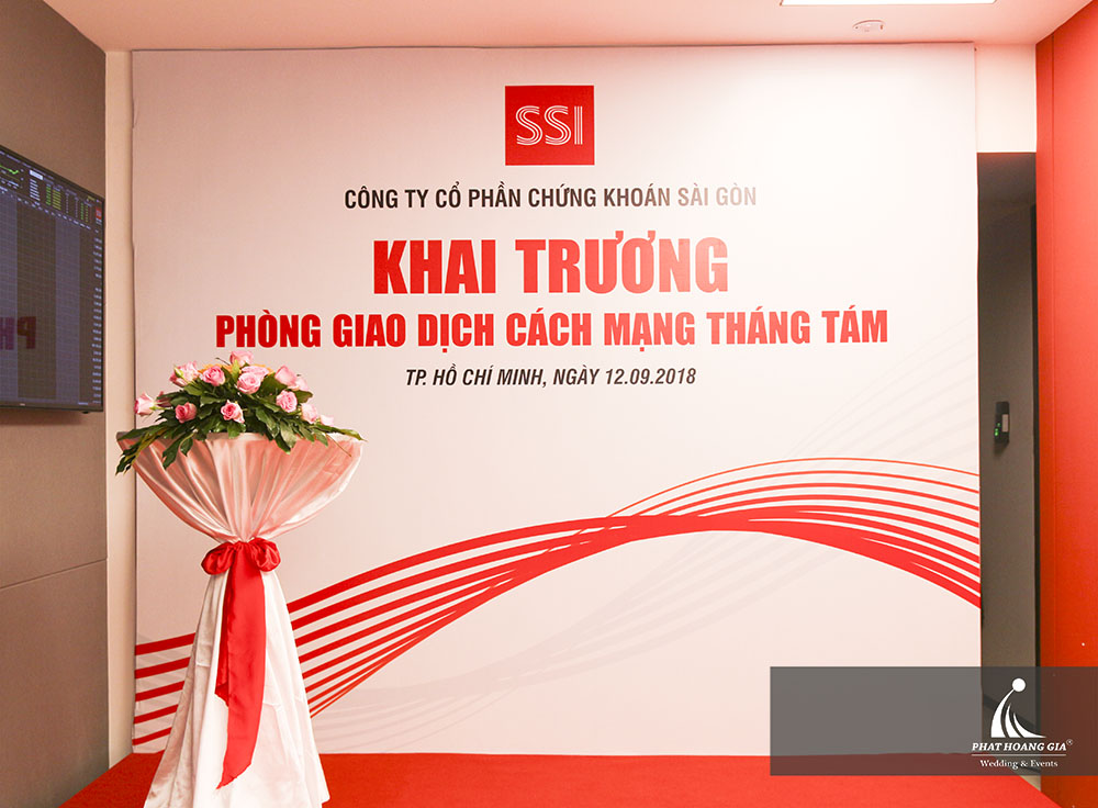 Khai trương phòng giao dịch SSI Cách Mạng Tháng Tám