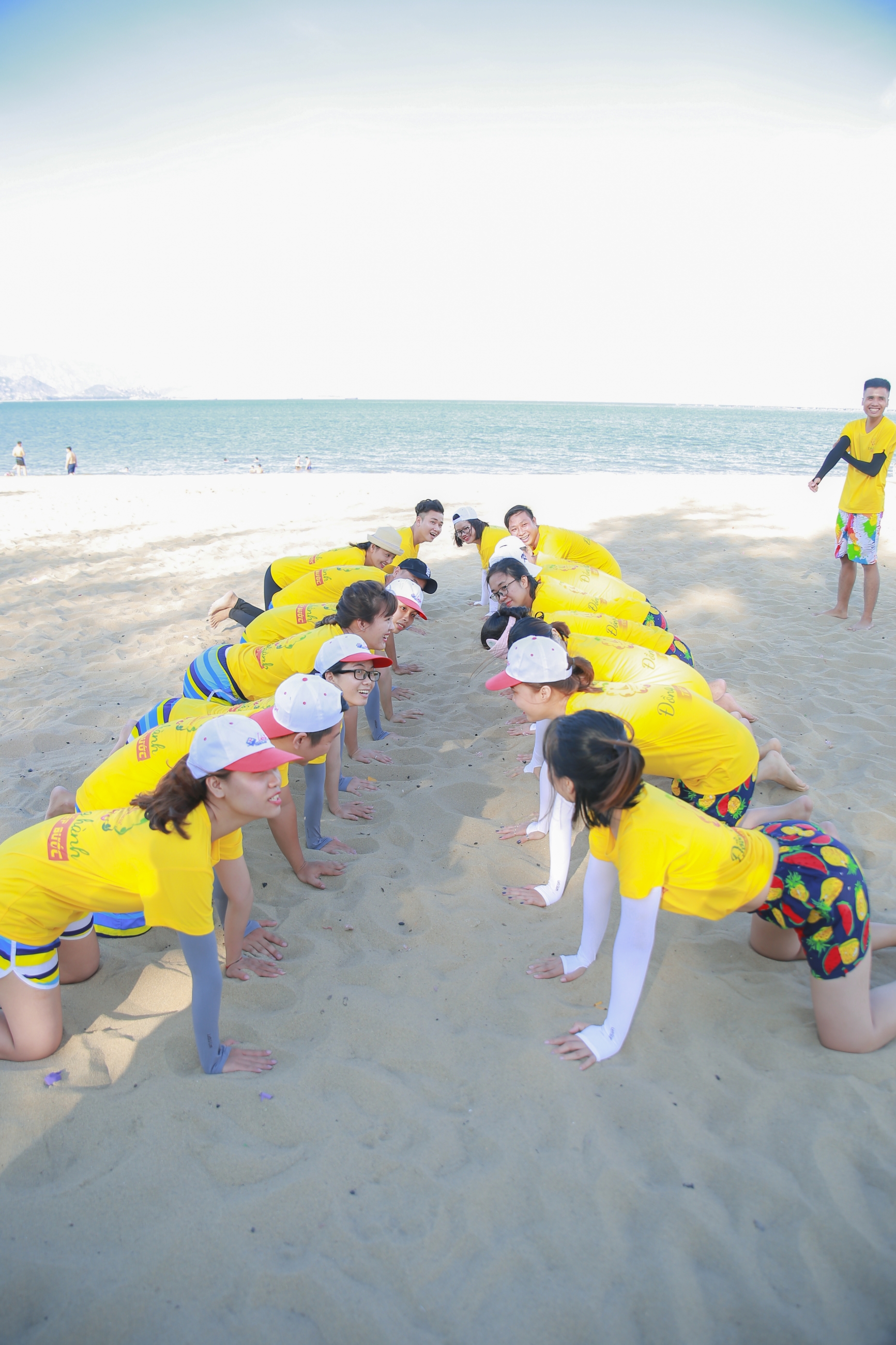 Phát Hoàng Gia TEambuilding - 6 years 1 way