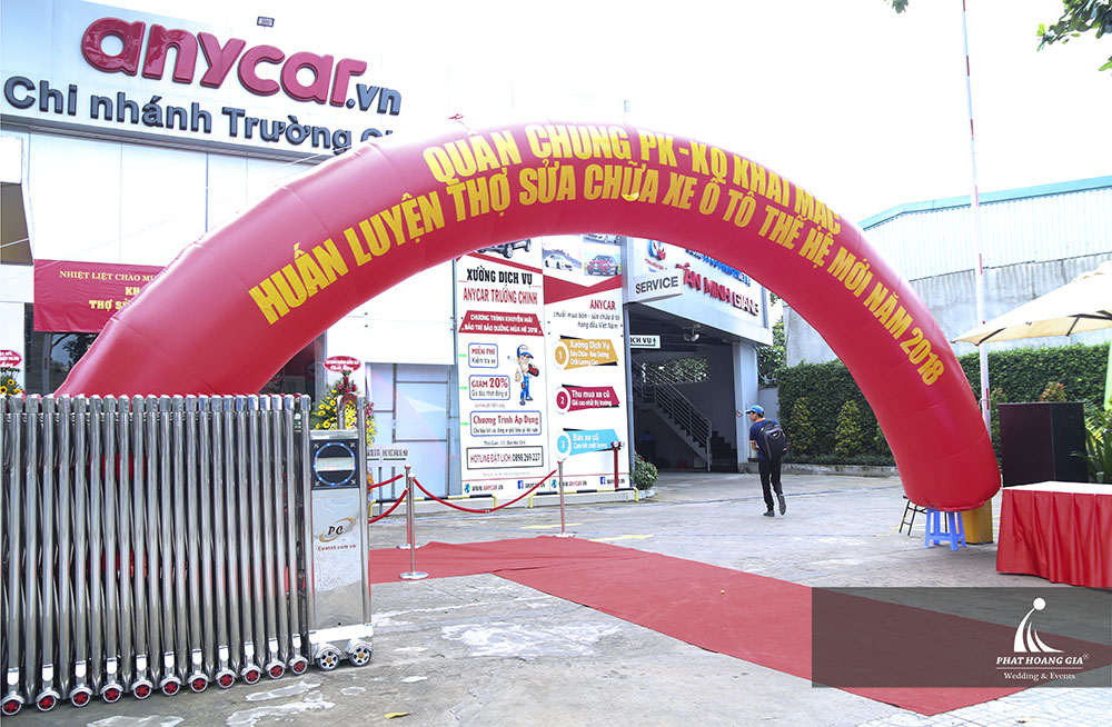 Quân chủng PKKQ khai mạc lớp huấn luyện thợ sửa chữa xe ô tô thế hệ mới 2018”