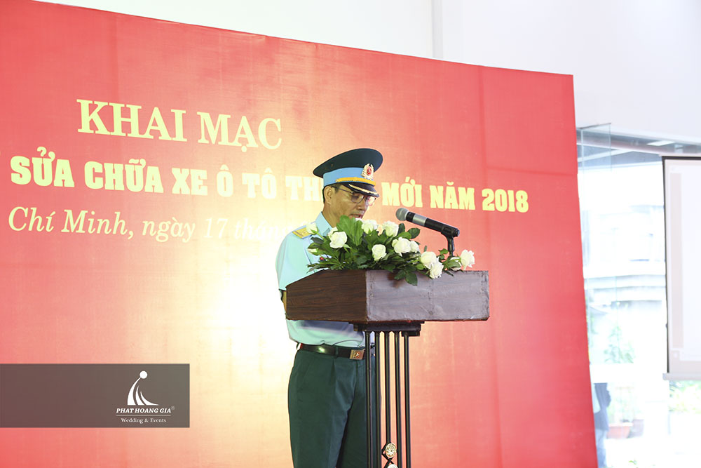 Quân chủng PKKQ khai mạc lớp huấn luyện thợ sửa chữa xe ô tô thế hệ mới 2018”