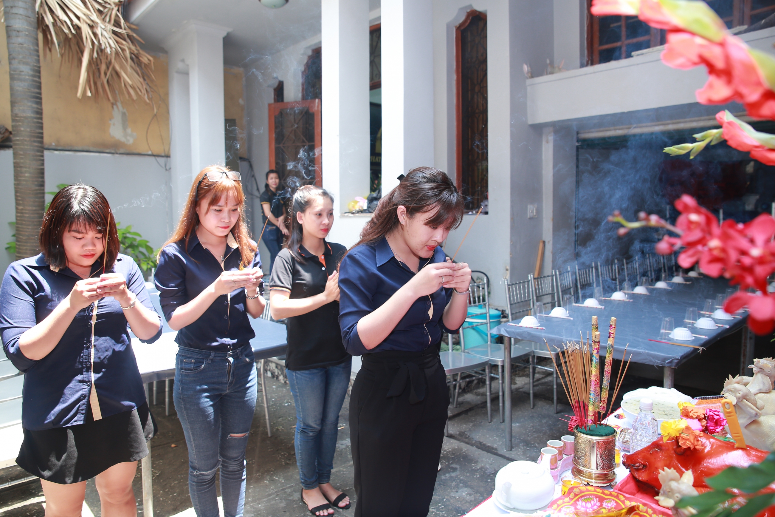 Phát Hoàng Gia cúng tổ nghiệp ngành sân khấu 2018