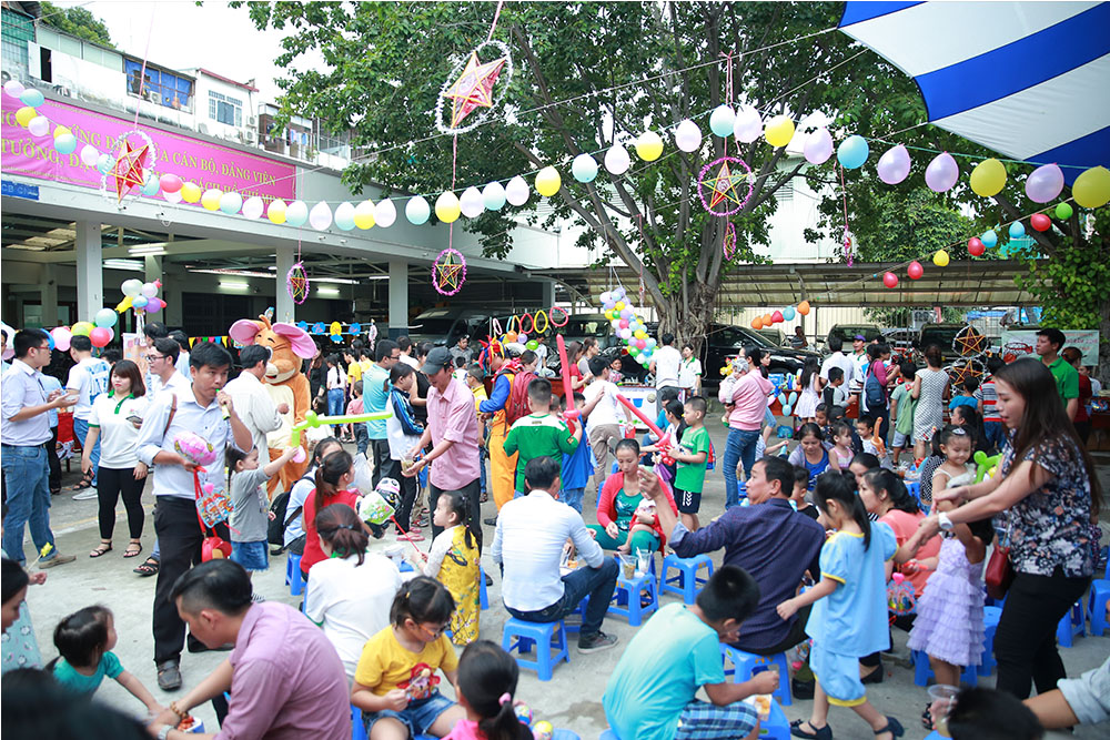 Đêm hội trăng rằm - Công ty Môi trường đô thị