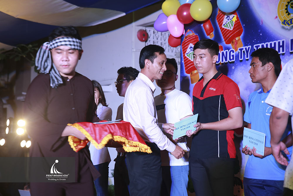 Đêm hội trăng rằm - Công ty Môi trường đô thị