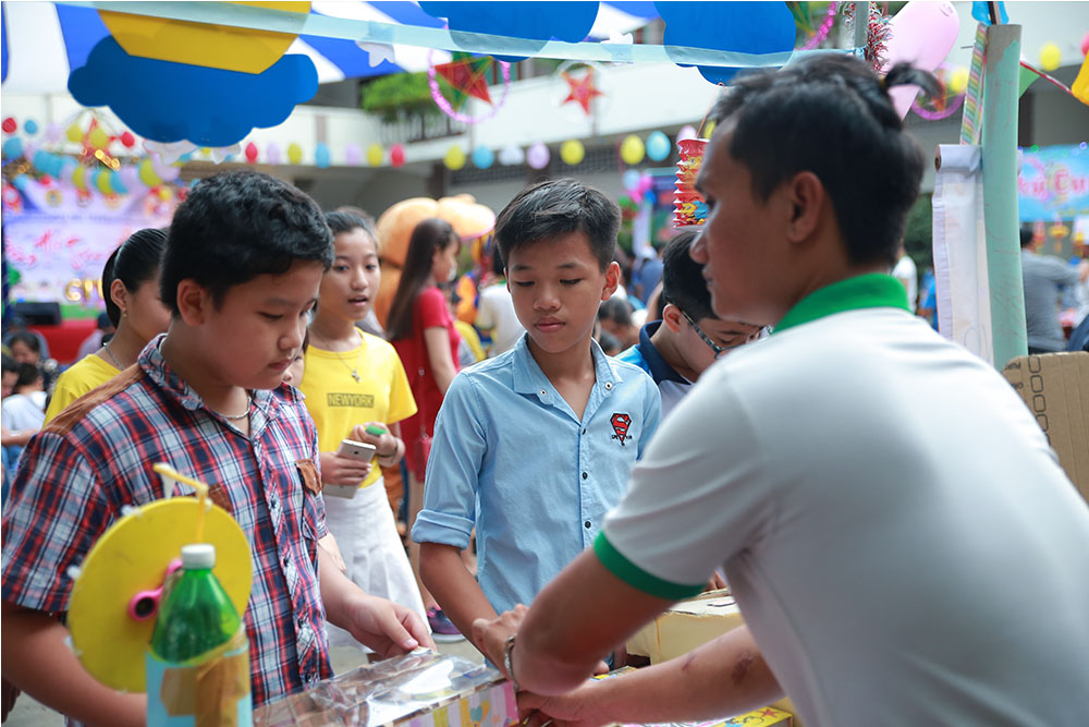 Đêm hội trăng rằm - Công ty Môi trường đô thị