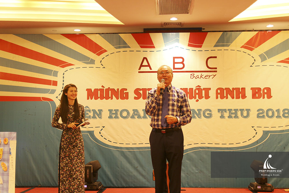 Tiệc sinh nhật giám đốc ABC Bakery