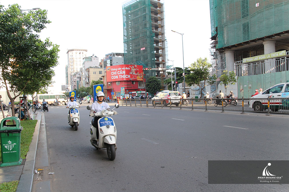  BRITISH COUNCIL ENGLISH RÒADSHOW 