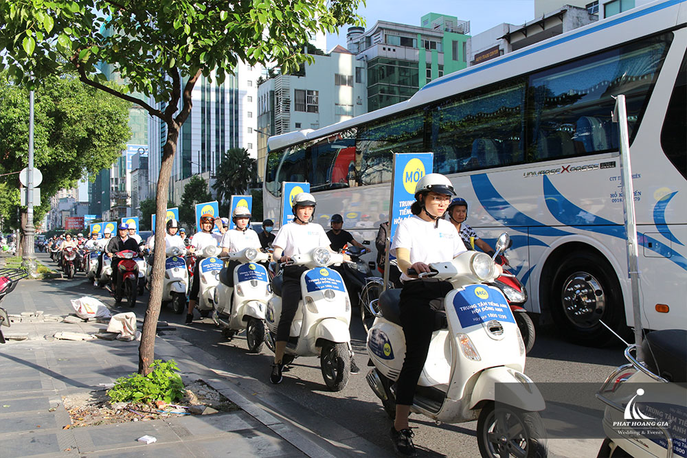  BRITISH COUNCIL ENGLISH RÒADSHOW 