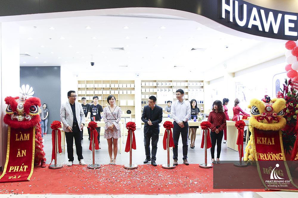 Lễ khai trương Huawei Aeon Tân Phú