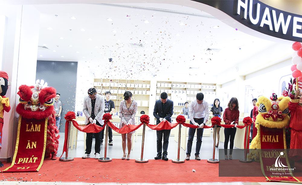 Lễ khai trương Huawei Aeon Tân Phú