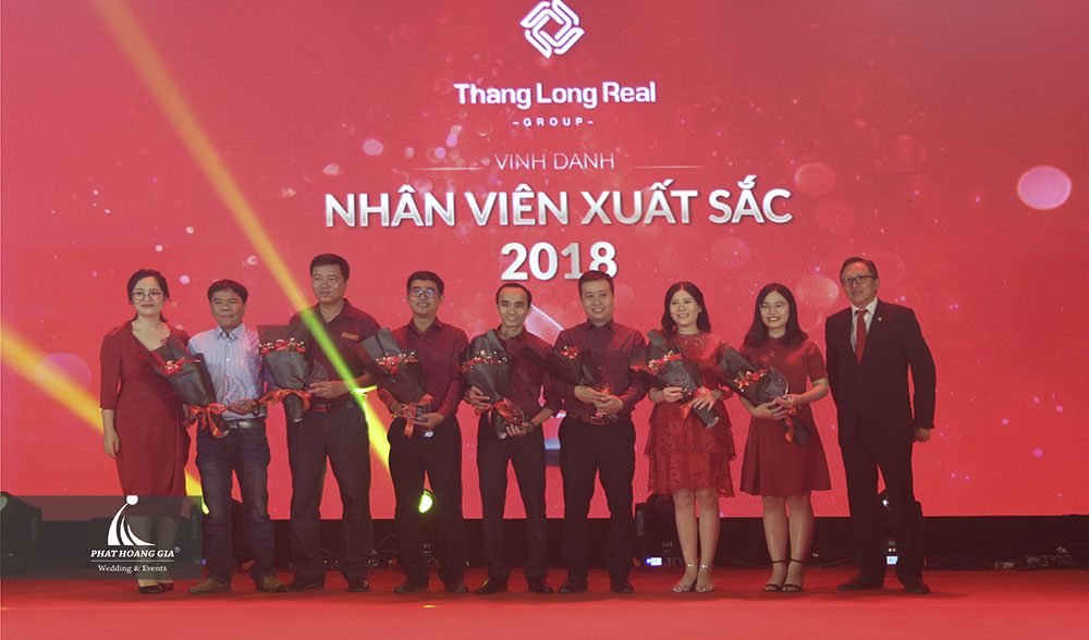 Tất niên Thăng Long Real Group - Dạ tiệc đỏ