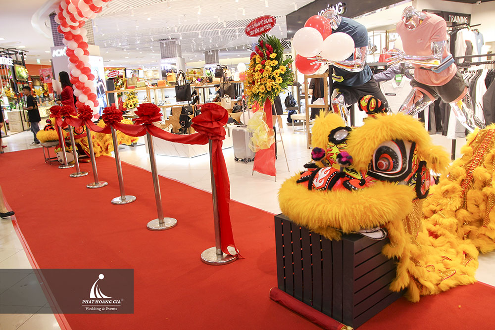 Lễ khai trương gian hàng Aokang & Anta 