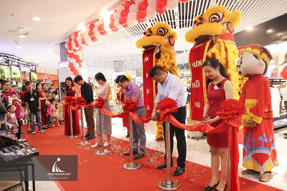 Khai trương gian hàng Aokang & Anta 