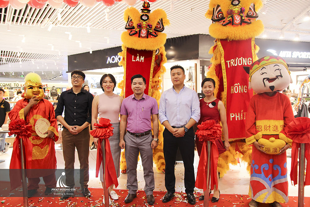 Khai trương gian hàng Aokang & Anta 