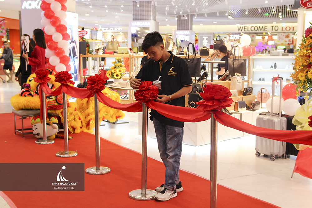 Khai trương gian hàng Aokang & Anta 