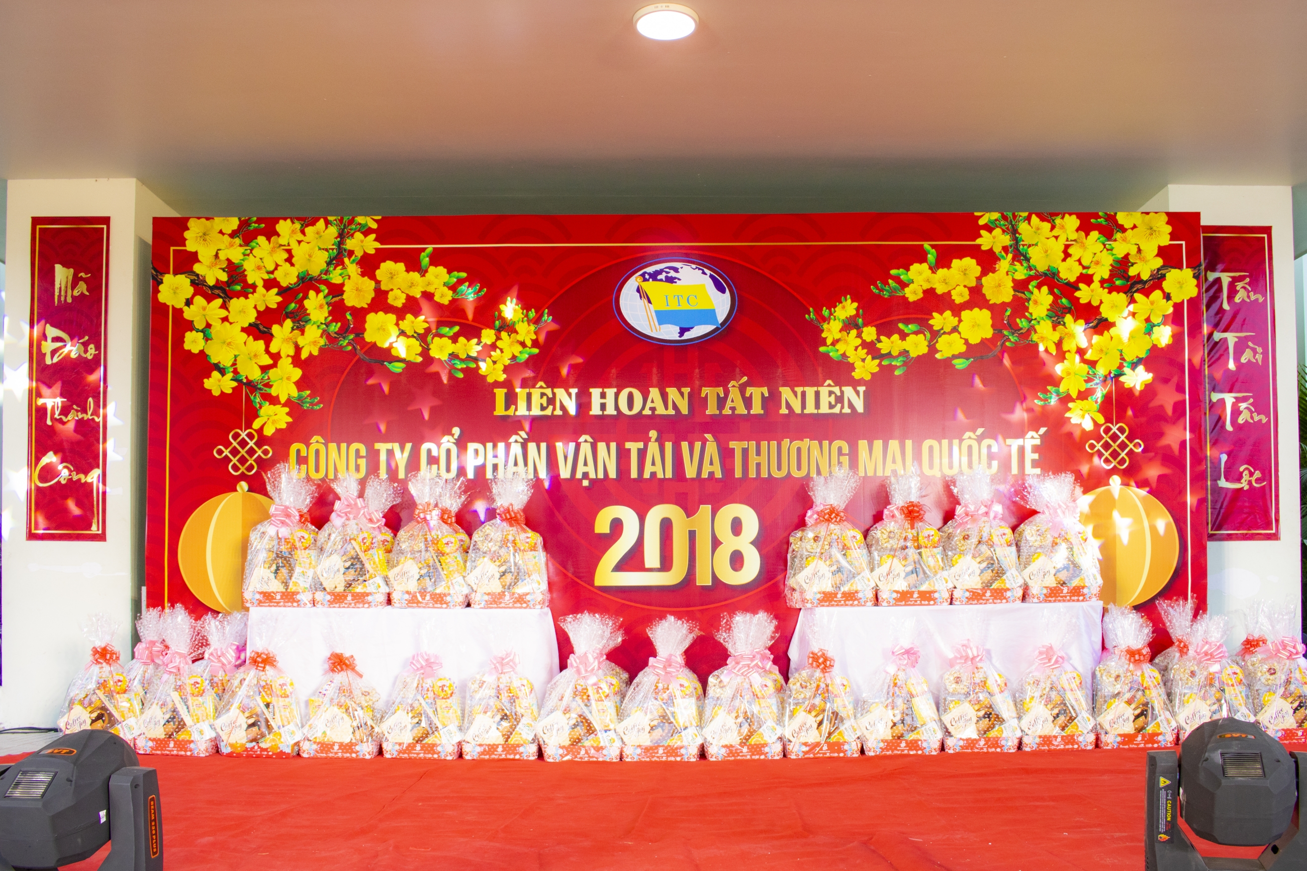 Liên hoan tất niên 2018 – Công ty CP Vận tải & TM Quốc tế
