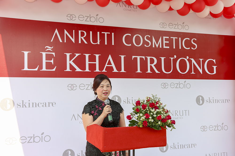 Lễ khai trương thương hiệu Anruti Cosmetic
