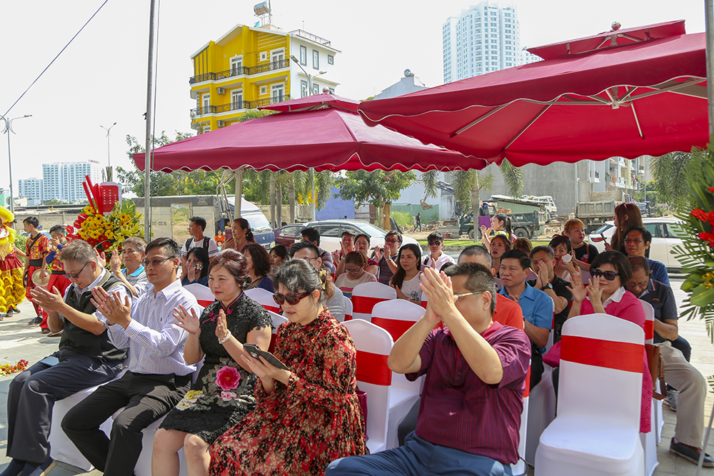 Lễ khai trương thương hiệu Anruti Cosmetic