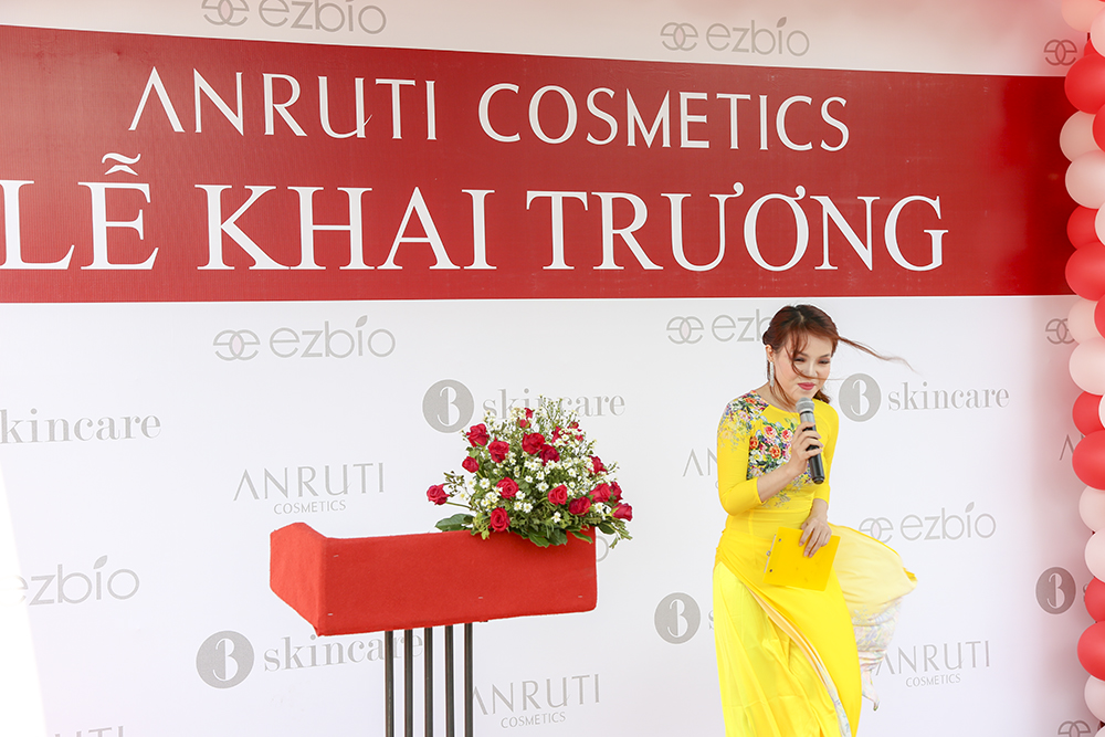 Lễ khai trương thương hiệu Anruti Cosmetic