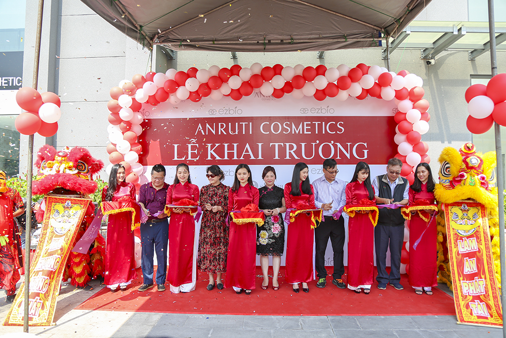 “ Lễ khai trương thương hiệu Anruti Cosmetic