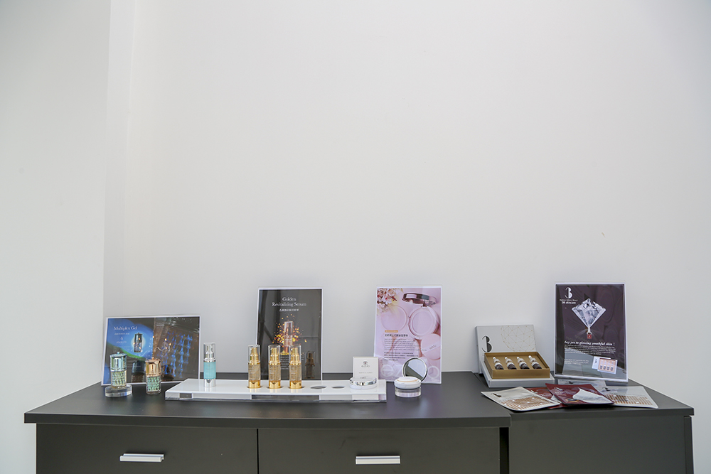 “ Lễ khai trương thương hiệu Anruti Cosmetic