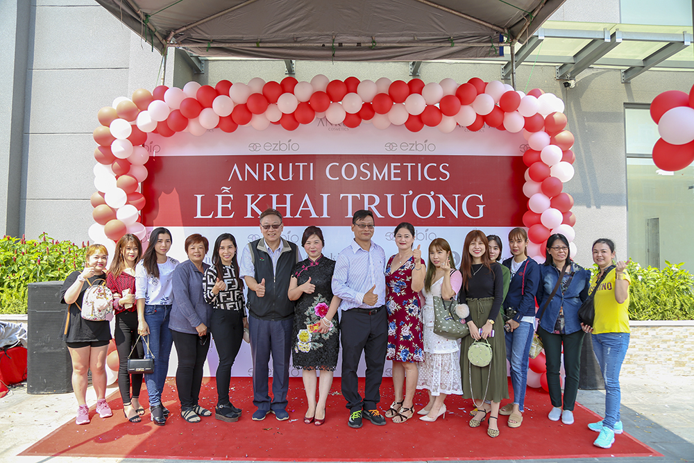 “ Lễ khai trương thương hiệu Anruti Cosmetic