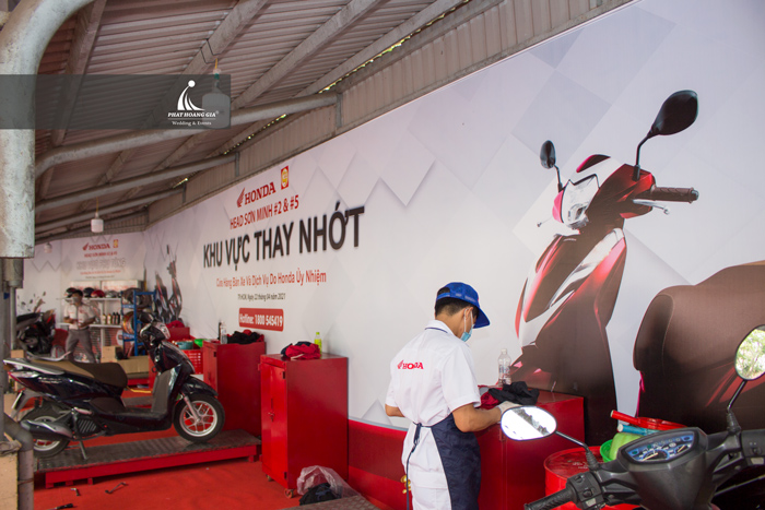 Khu vực thay nhớt miễn phí