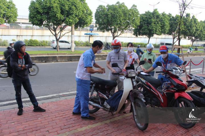 thay nhớt tri ân khách hàng 