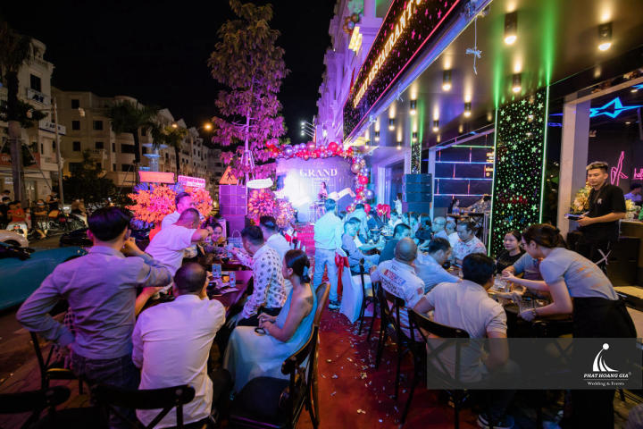 khai trương nhà hàng SEA A GARDEN