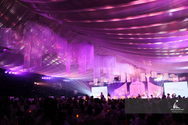 Tổ chức tiệc cưới trọn gói