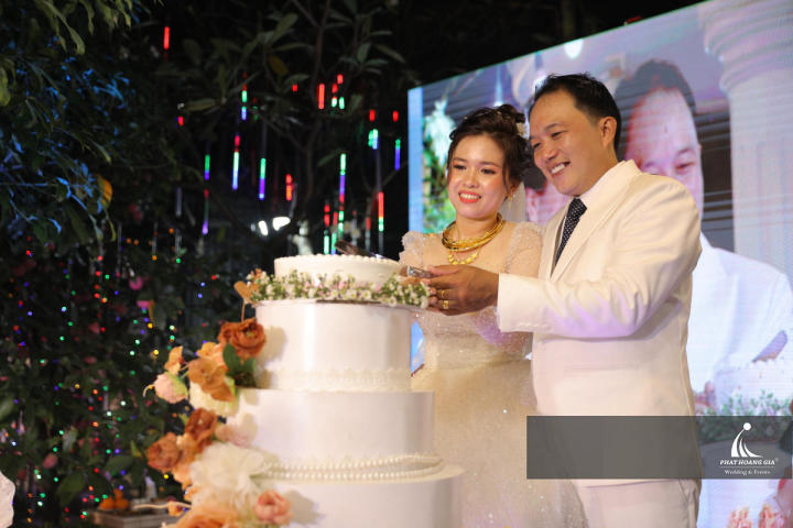 Tổ chức đám cưới trọn gói