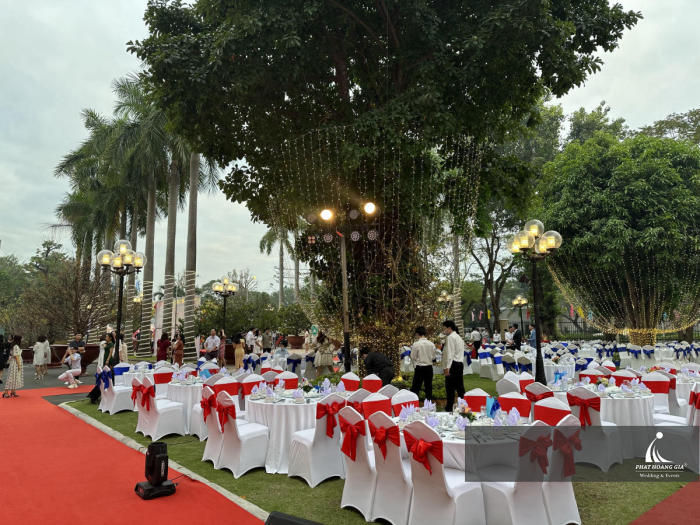 tất niên Savipharm