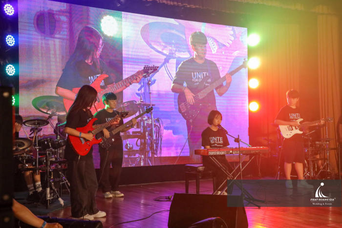 UNDERGROUND MUSIC SCHOOLS