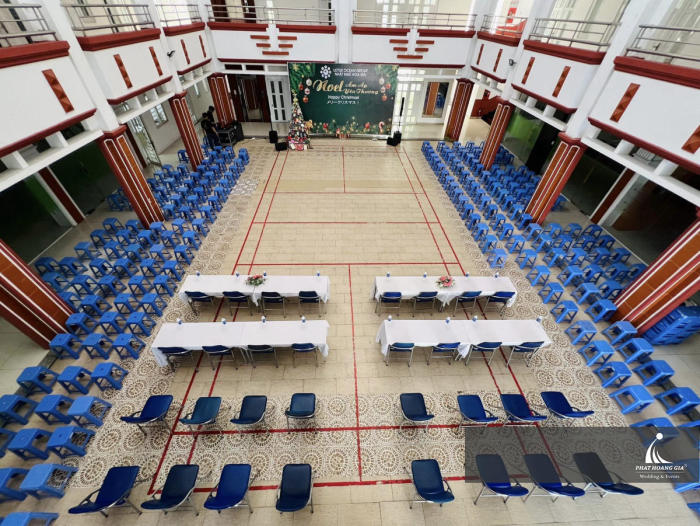 Tiệc Noel trường học