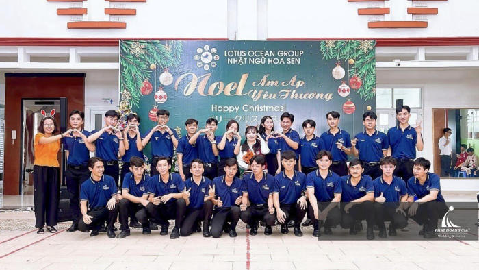 Tiệc Noel trường học