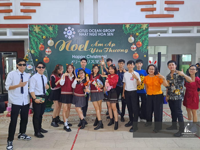 Tiệc Noel trường học