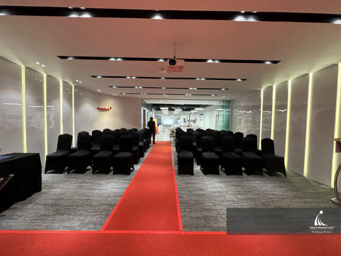 khai trương showroom